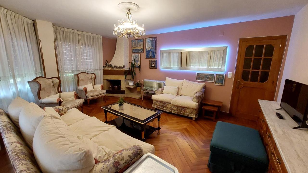 Villa Isabel 2 Llaves Арриондас Экстерьер фото